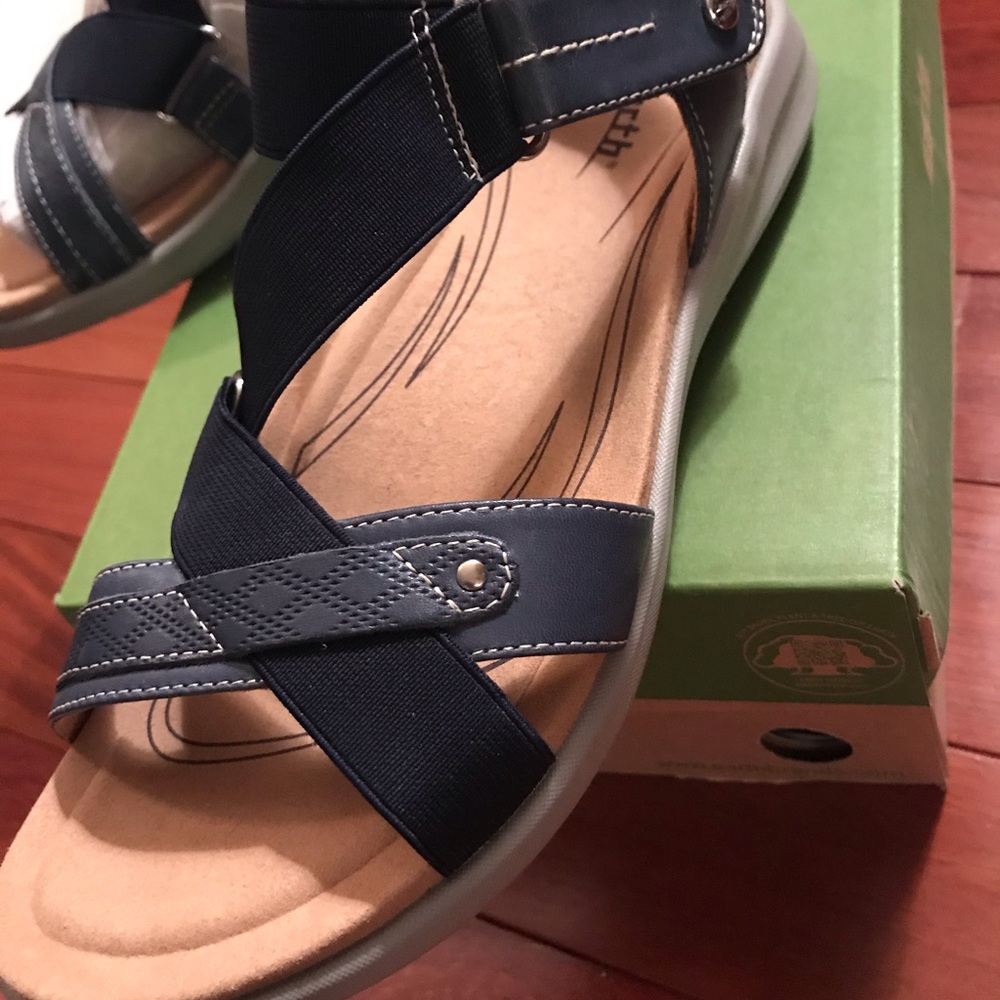 Earth Sandals - Picture 3 of 6